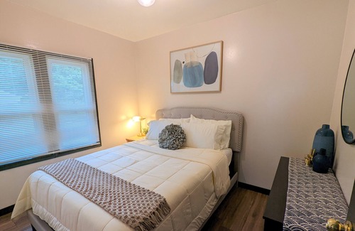 Lansing House | Freshly Remodeled, Cheerful 2-Bedroom