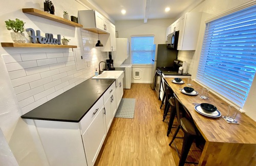 Wildernest Condo | Freshly Remodeled Modern Mountain Getaway, Central Location in Summit County