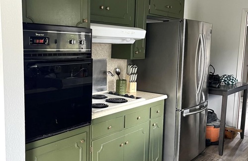 Ahwahnee House | Freshly Renovated Cabin at a Flower Farm