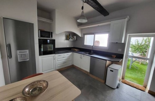 Pomerols House | Freshly renovated winegrower's house in the heart of the village