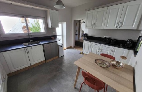 Pomerols House | Freshly renovated winegrower's house in the heart of the village