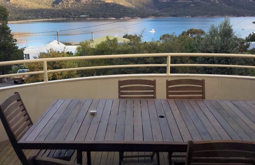 Coles Bay House | Freycinet Beach House - Freycinet Holiday Houses