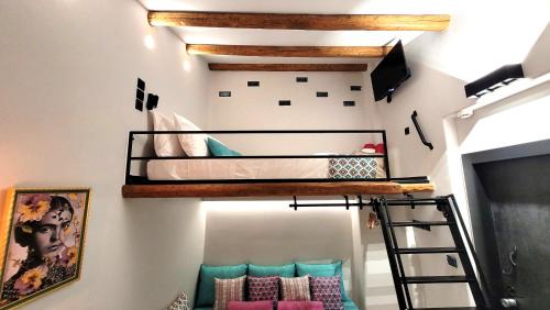 Volos City Centre Apartment | Frida Kahlo - Le petit Bati