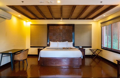 Puerto Galera Hotel | Fridays Puerto Galera