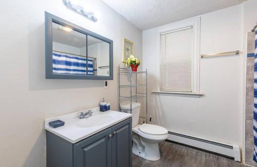 Hartford Apartment | Frog Hollow Red Door Haven