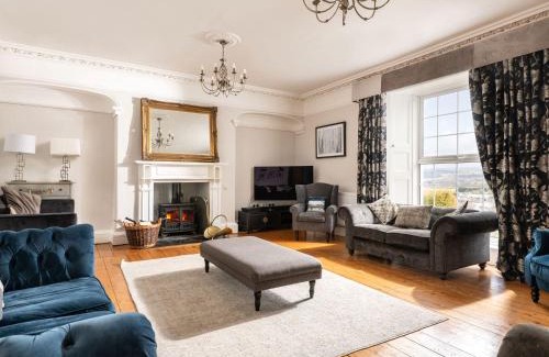 Bala House | Fron Dderw