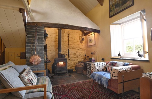 Llanfyrnach House | Fron Haul, Tegryn - One Bedroom House, Sleeps 2