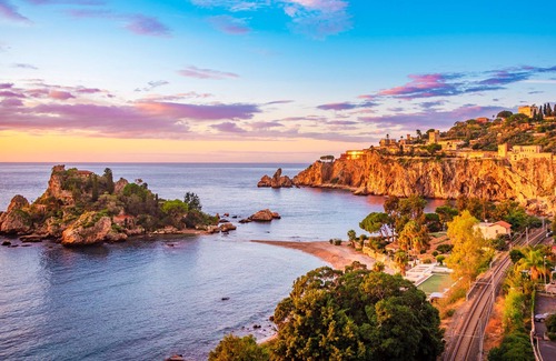 Mazzaro Apartment | Front Beach Apartment at Isola Bella, Taormina