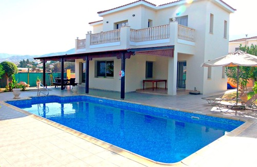 Argaka Villa | Front Line Beach Villa - Private Swimming Pool - Uninterrupted Sea Views - Wifi