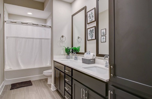 Third Ward Apartment | FRONTDESK 500 West Trade Apts Fourth Ward Charlotte