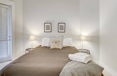Charlotte Condo | FRONTDESK Berkshire Dilworth Apts Midtown Charlotte