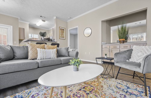 North Shore Apartment | FRONTDESK Bracken House Apts North Shore Pittsburgh