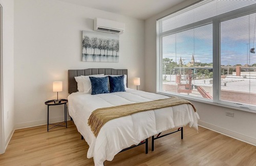 Milwaukee Apartment | FRONTDESK Element Apts Walker's Point Milwaukee