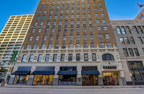 Downtown Fort Worth Apartment | FRONTDESK Historic Electric Bldg Apts Downtown Fort Worth