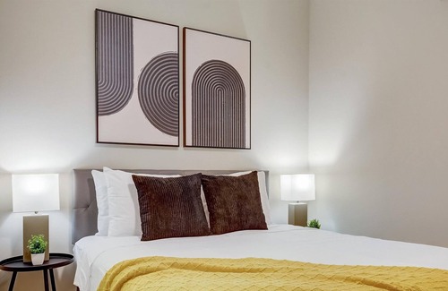Indianapolis Apartment | FRONTDESK Park 66 Flats Broad Ripple Indianapolis