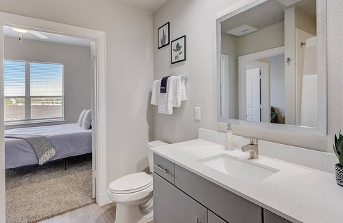 Astrodome Apartment | FRONTDESK SYNC Med Center Apts Houston