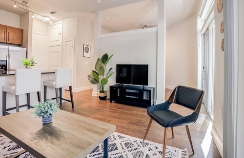 Astrodome Apartment | FRONTDESK SYNC Med Center Apts Houston
