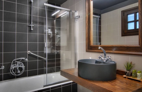 Ioannina Hotel | Frontzu Politia