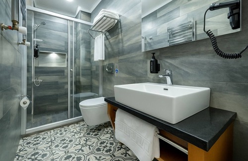 Arnavutkoy Hotel | FRT Airport Hotel