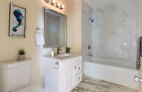 Glenview House | Fruitvale Gem Waiting for You