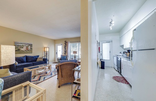 Nurmi Isles Apartment | Ft Lauderdale Apt w/Pool - 1 Mi to Beach Access!