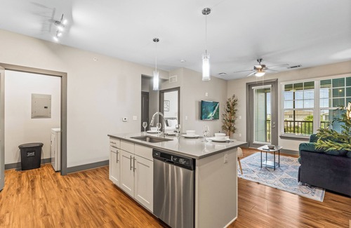 Florida Central Atlantic Coast Apartment | Full Apartment w King Bed Near Parks