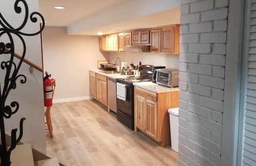 Wilmington House | Full basement apartment quiet comfy 1-bedroom with Hot tub and fireplace
