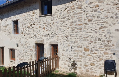 Douvres Apartment | Fully-equipped accommodation in a quiet village near Ambérieu-en-Bugey