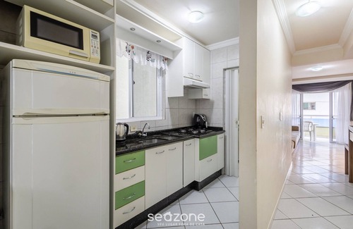 Itapema Apartment | Fully Equipped Apartments Steps From the sea in Meia Praia OBS