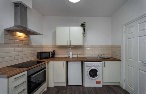 Neath Apartment | Fully Equipped Kitchen, Double room