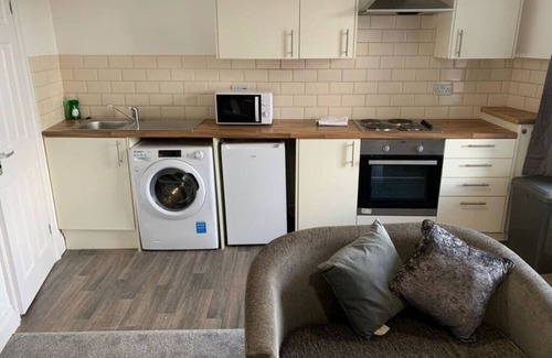 Neath Apartment | Fully Equipped Kitchen, Double room