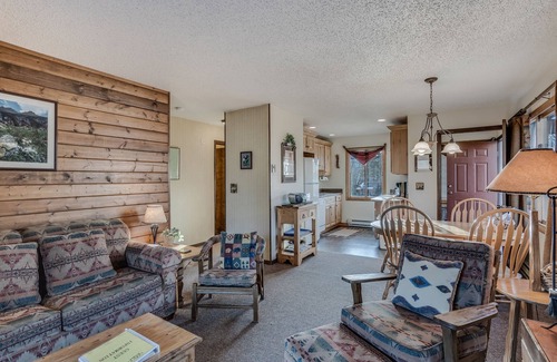 Clark Cabin | Fully equipped kitchen, pet friendly, and beautiful views.
