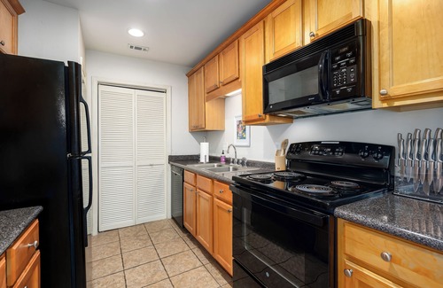 Meadowbrook Condo | Fully Furnished 2BR/2BA Condo off Hwy 280 near Birmingham