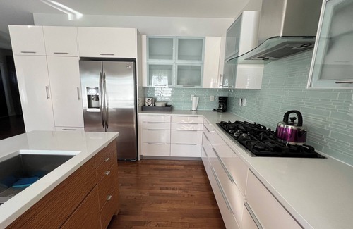 Stonebridge House | Fully Furnished 3bd, 2.5ba House in Stonebridge