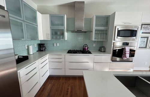 Stonebridge House | Fully Furnished 3bd, 2.5ba House in Stonebridge