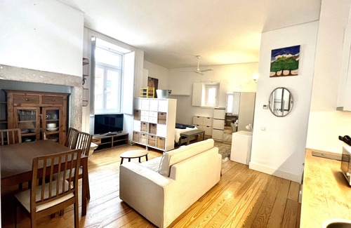 Santa Maria Maior Apartment | Fully new Refurbished Alfama Central Cosy Home