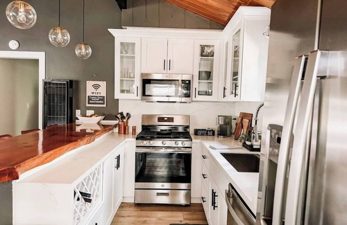 Sugarloaf Cabin | Fully Remodeled Home Away From Home with all the amenities