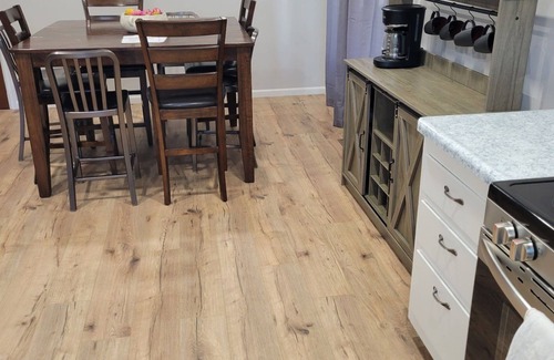 Iowa City House | Fully renovated 3-bedroom house in Iowa City. Walking distance to Kinnick & UIHC