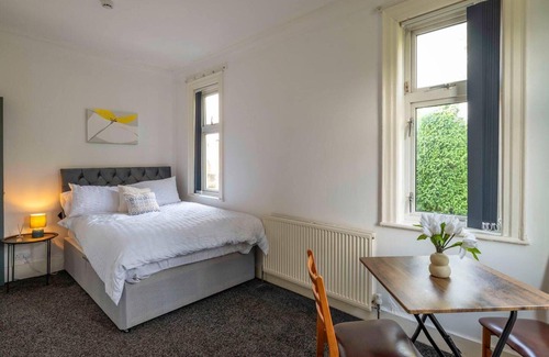 Coventry Apartment | Fully Serviced 1-bed Studio8 in Coventry