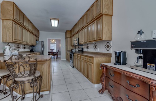 Foley House | Fun Daze- Beautiful, Private *Heated Pool, Putting Green, Amazing Low Rates!