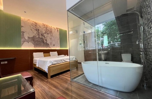 District 7 Hotel | FUN HOTEL