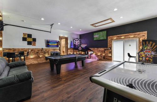 Boyds Creek House | Fun N Sun - Ultimate Backyard Pool And Game Room