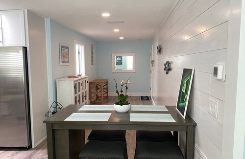 Boca Grande Apartment | Fun Spot in Downtown Boca GRande - 1/1 apartment above the Temp Restaurant !
