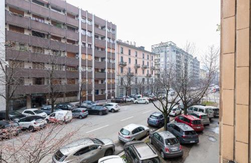 Bullona Apartment | Funky Bilo Sempione