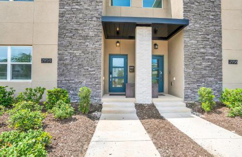 Bay Lake House | Funky Fiesta