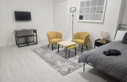 Shepherd's Bush Apartment | Funky Flat Nr Central London