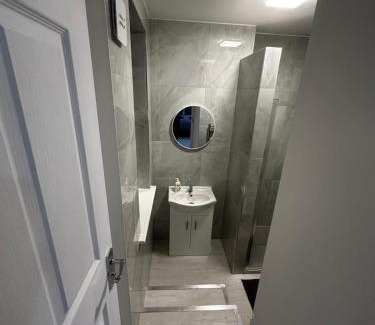 Shepherd's Bush Apartment | Funky Flat Nr Central London