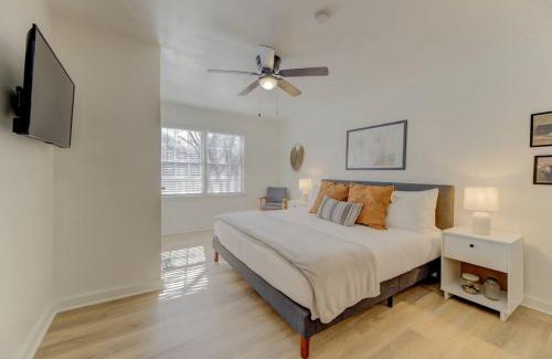 Earlewood House | Funky River Caravan Apt