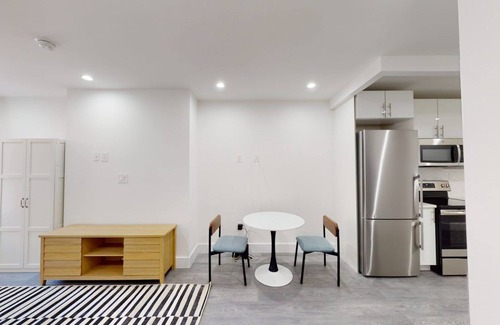 Greenpoint Apartment | Furnished Apartment #1270: Greenpoint