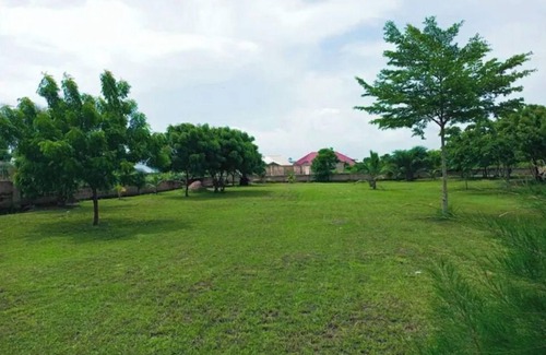 Winneba House | Furnished Apartment with a Spacious Garden